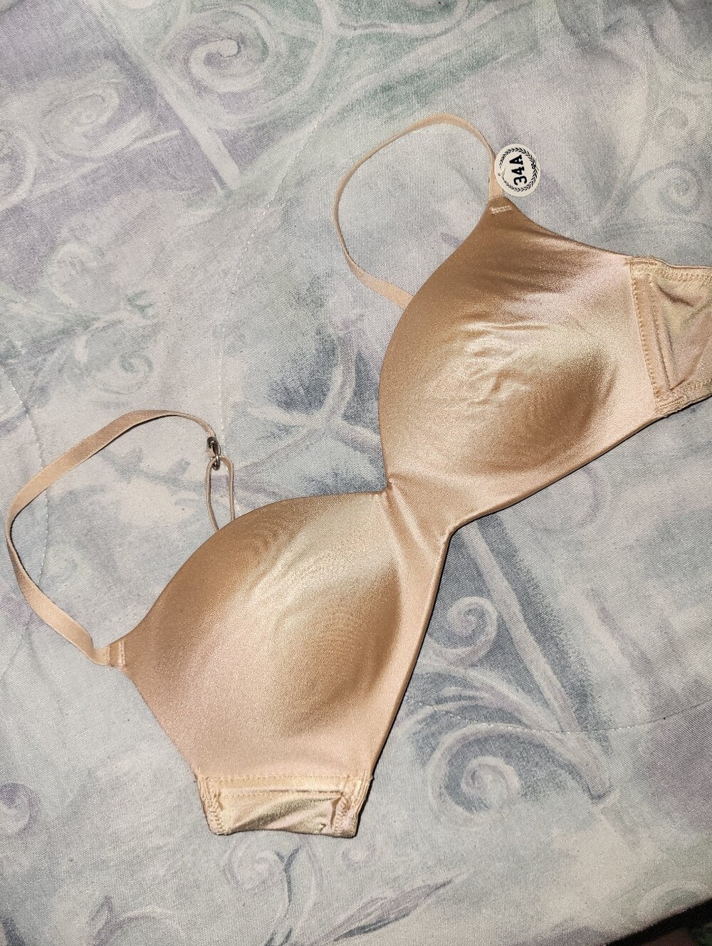 PINK Victoria's Secret V-Neck Push-Up Smooth Nude T-Shirt Bra, Size 34A